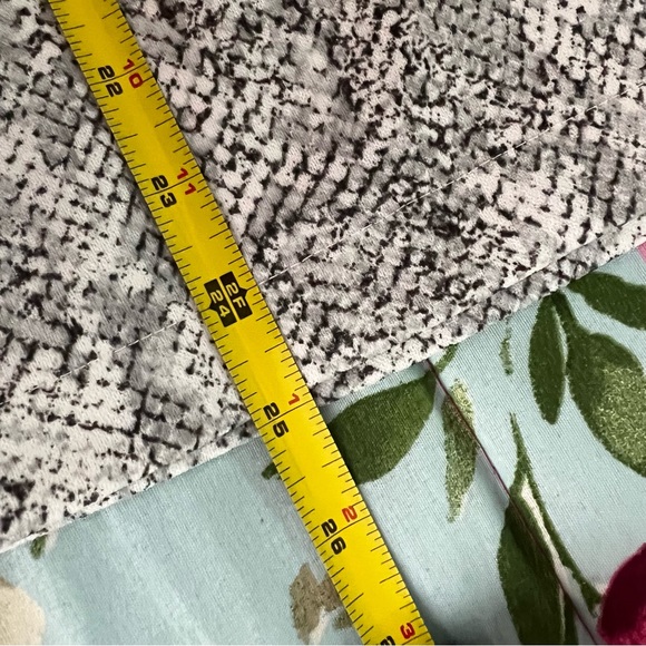 (Similar) “Ann Taylor” Animal Print Shirt. - Picture 13 of 13